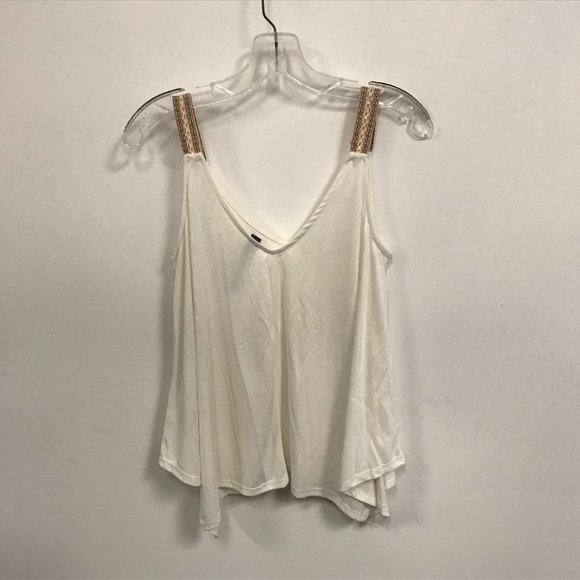 NWT Design Lab White Embroidered Strap Tank Top - Picture 3 of 3